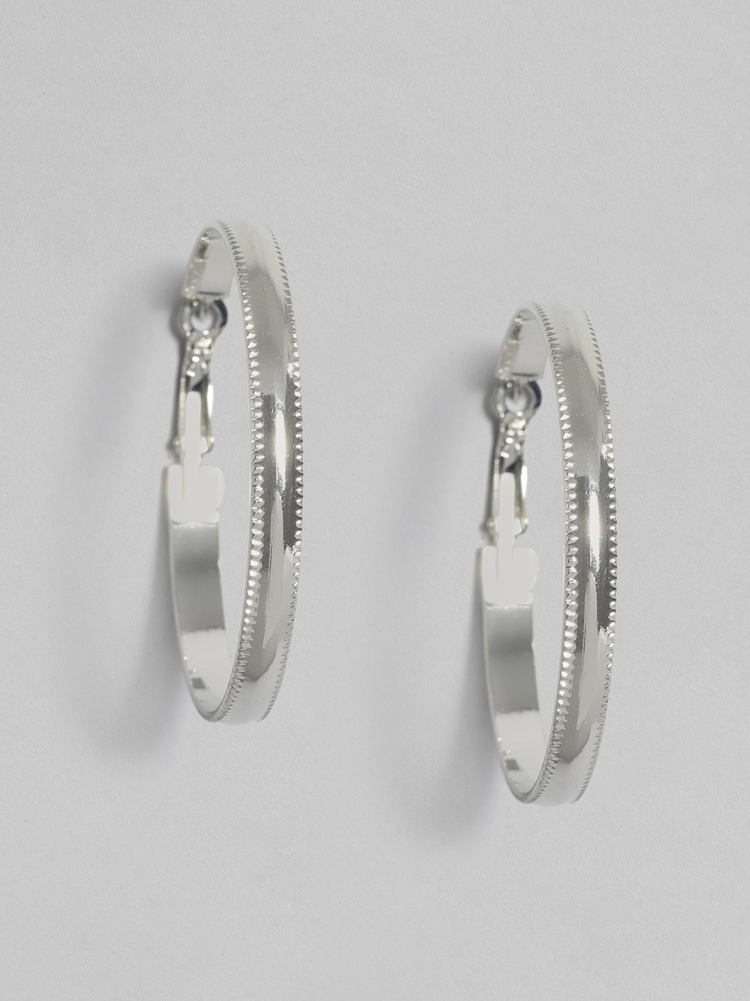 

justpeachy Silver-Plated Circular Hoop Earrings