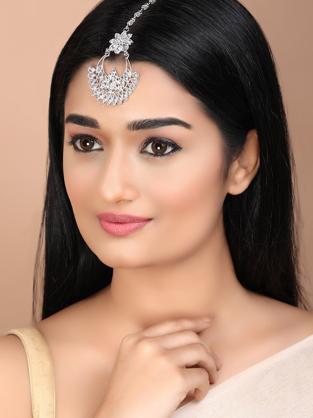 

Rubans Women Silver-Plated Hand Crafted Kundan Embellished Maangtika