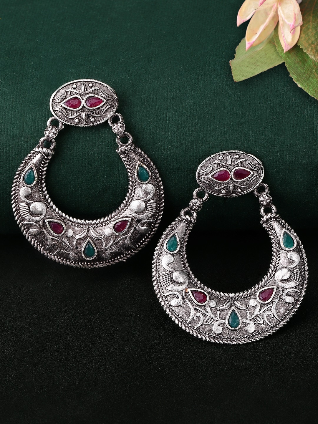 

Rubans Silver-Toned Crescent Shaped Oxidised Chandbalis