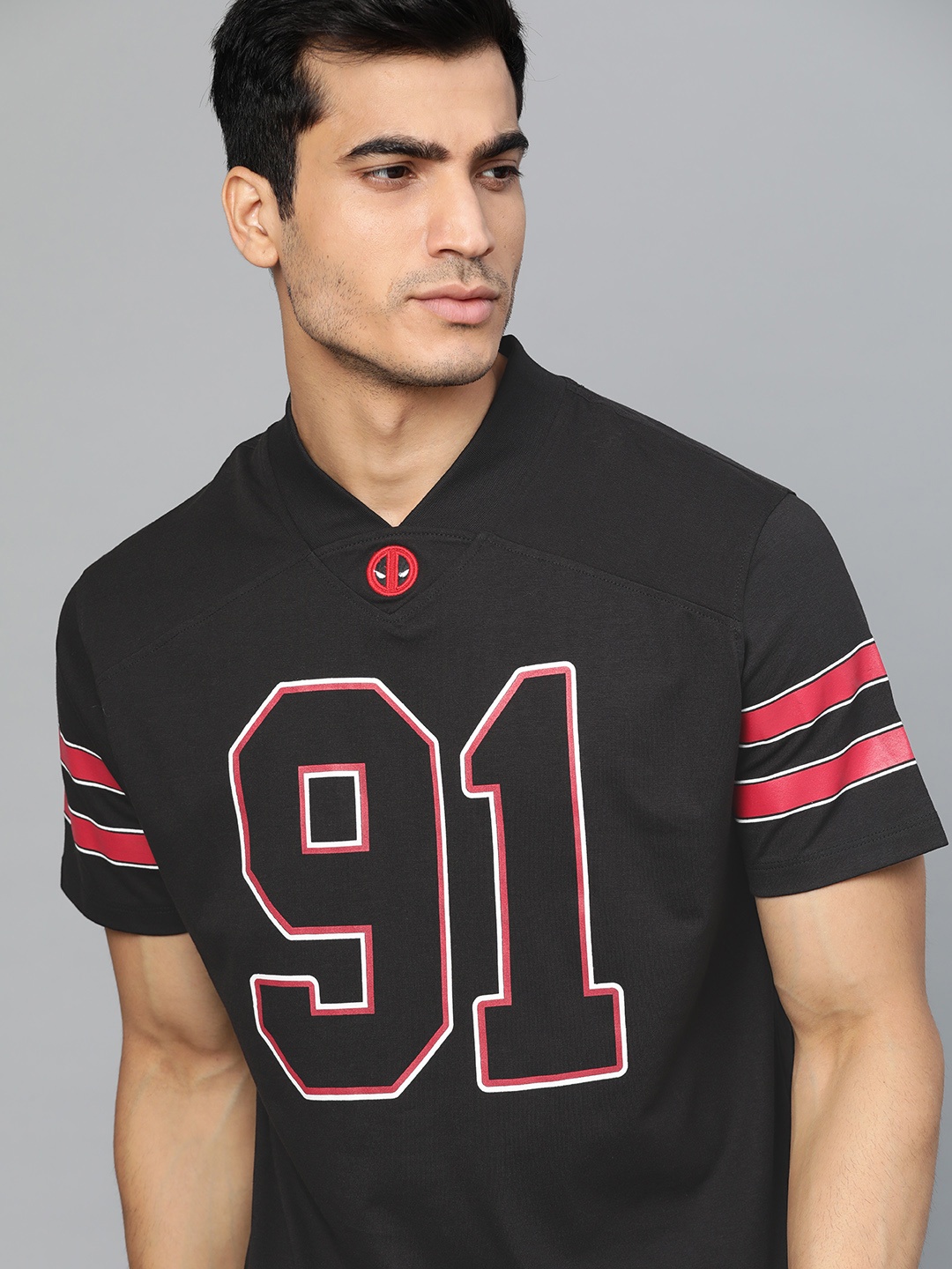 

Kook N Keech Marvel Men Black Red Deadpool Printed V-Neck T-shirt