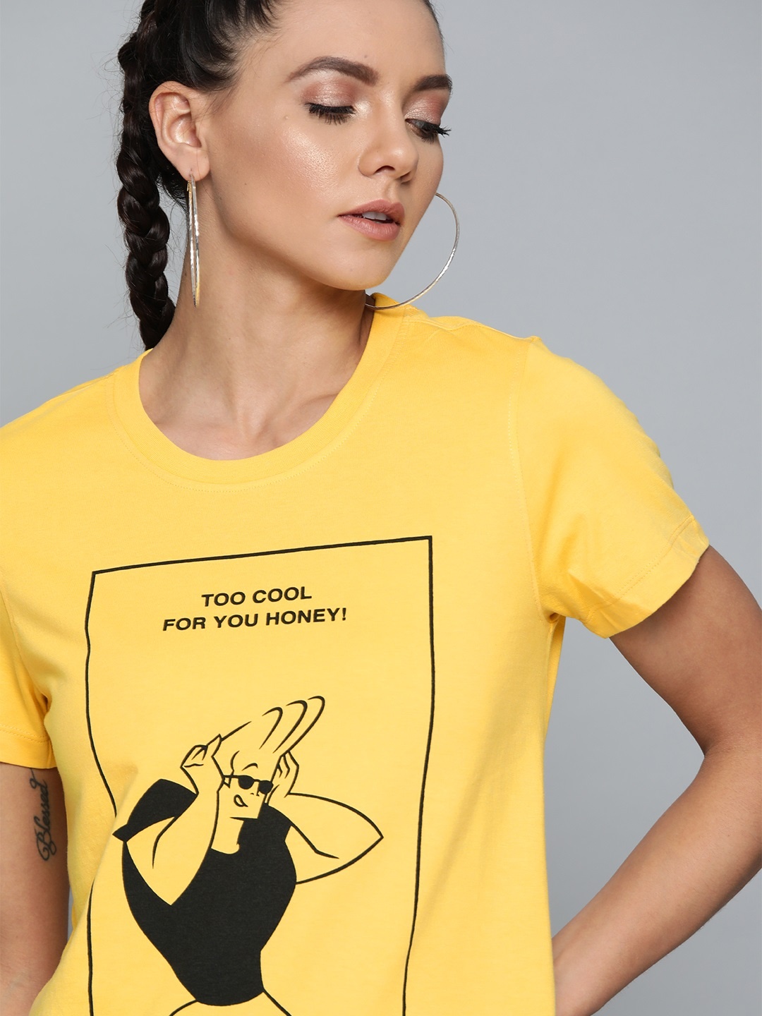 

Johnny Bravo by Kook N Keech Women Yellow Printed Round Neck T-shirt