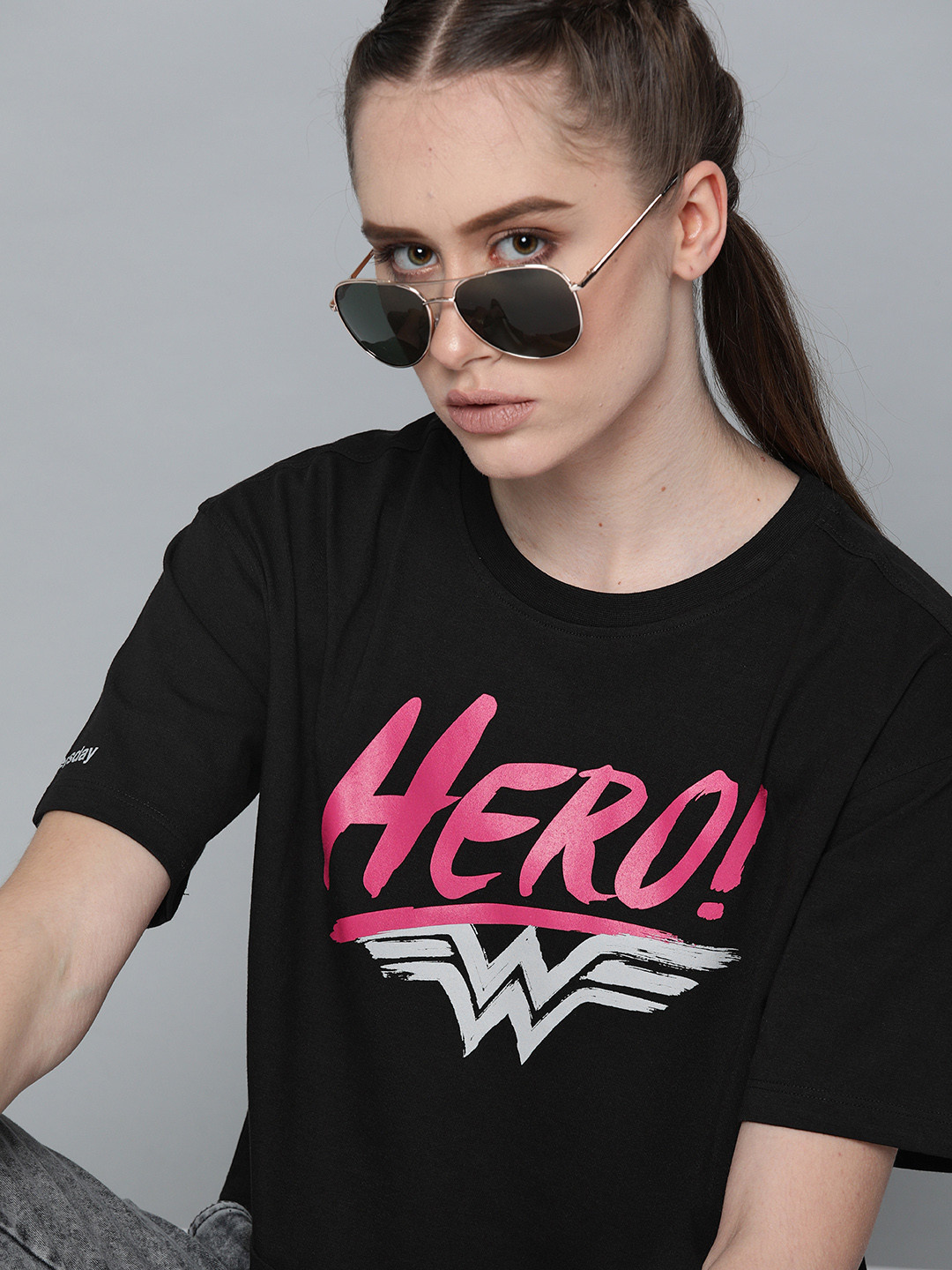 

Wonder Woman Black & Pink Printed Round Neck T-shirt