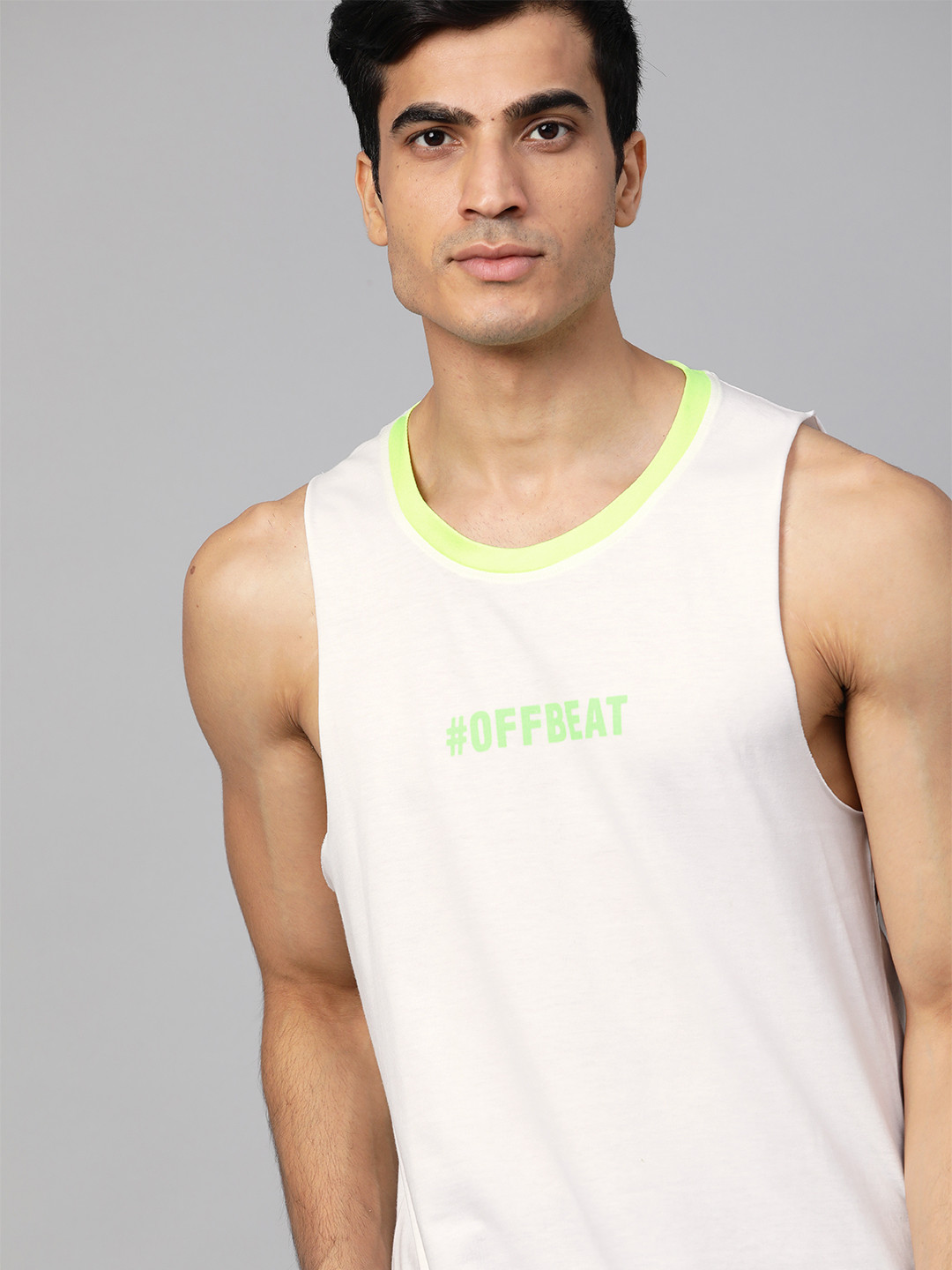

Kook N Keech Men White Solid Round Neck T-shirt