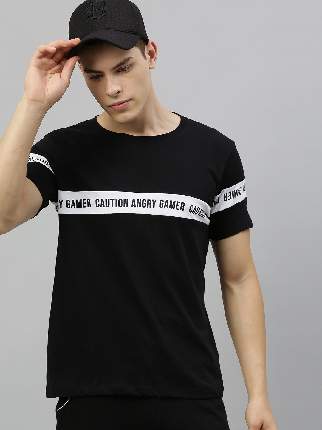 

Kook N Keech Men Black Printed Round Neck Pure Cotton T-shirt