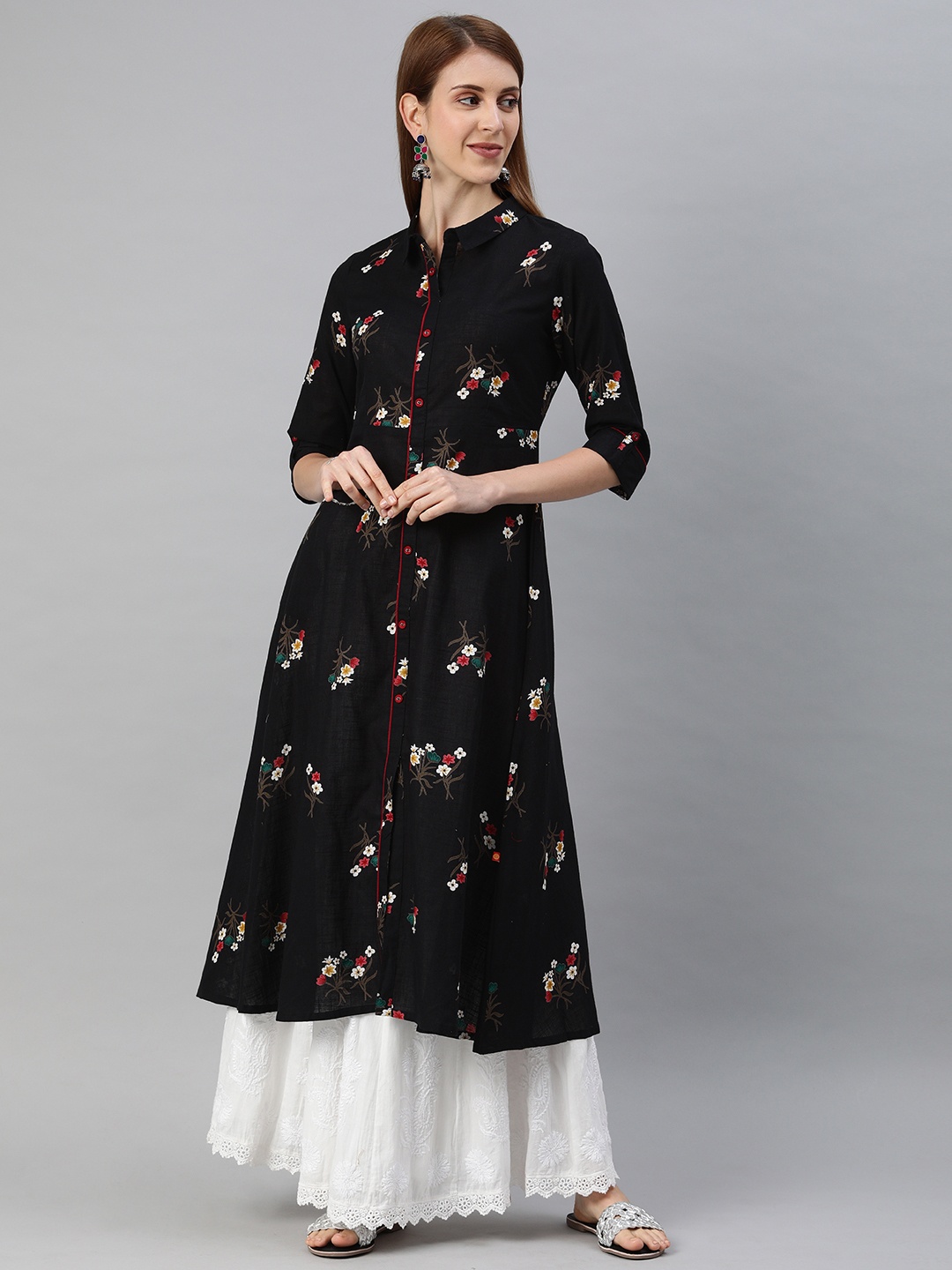 

Alena Women Black Floral Printed A-Line Kurta