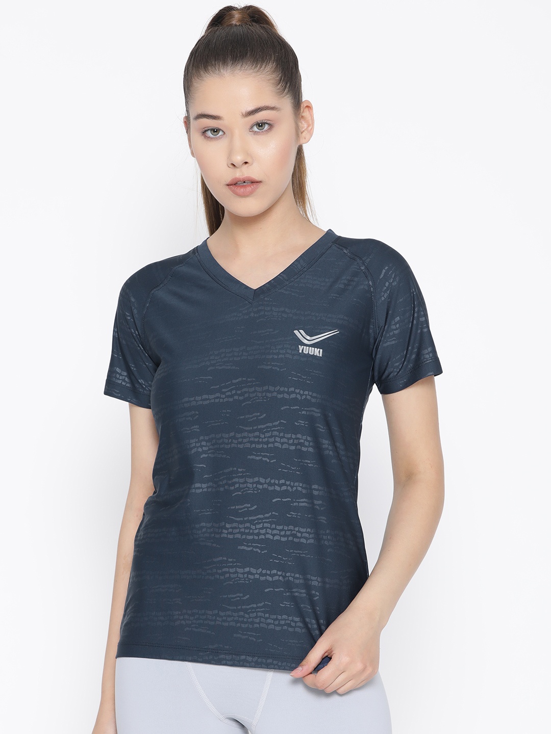 

Yuuki Women Navy Blue Printed Slim Fit V-Neck T-shirt