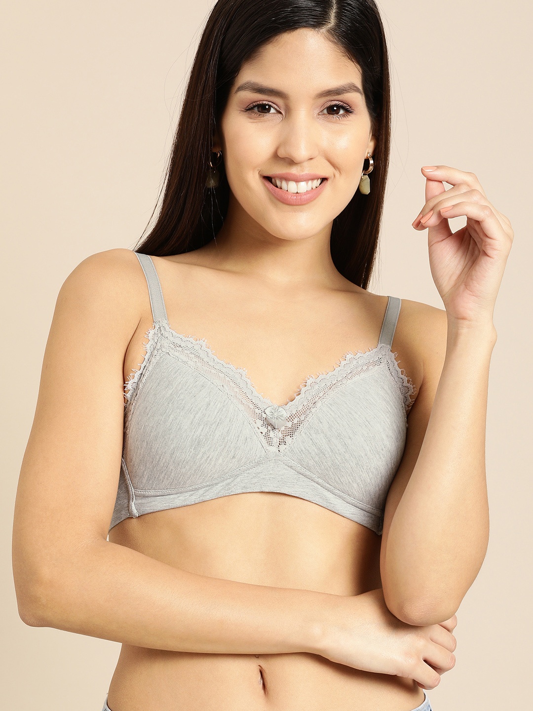 

DressBerry Grey Solid Non-Wired Lightly Padded Everyday Bra DB-BRALET-09C1