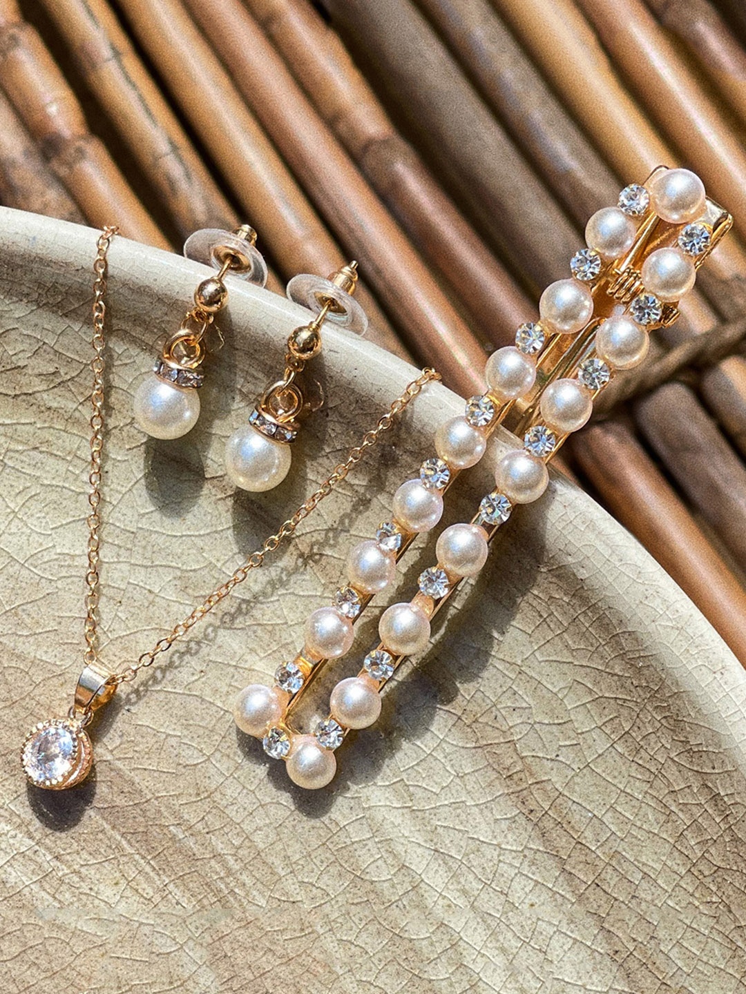 

Ayesha Women Gold-toned Contemporary Pearl Jewelry Set