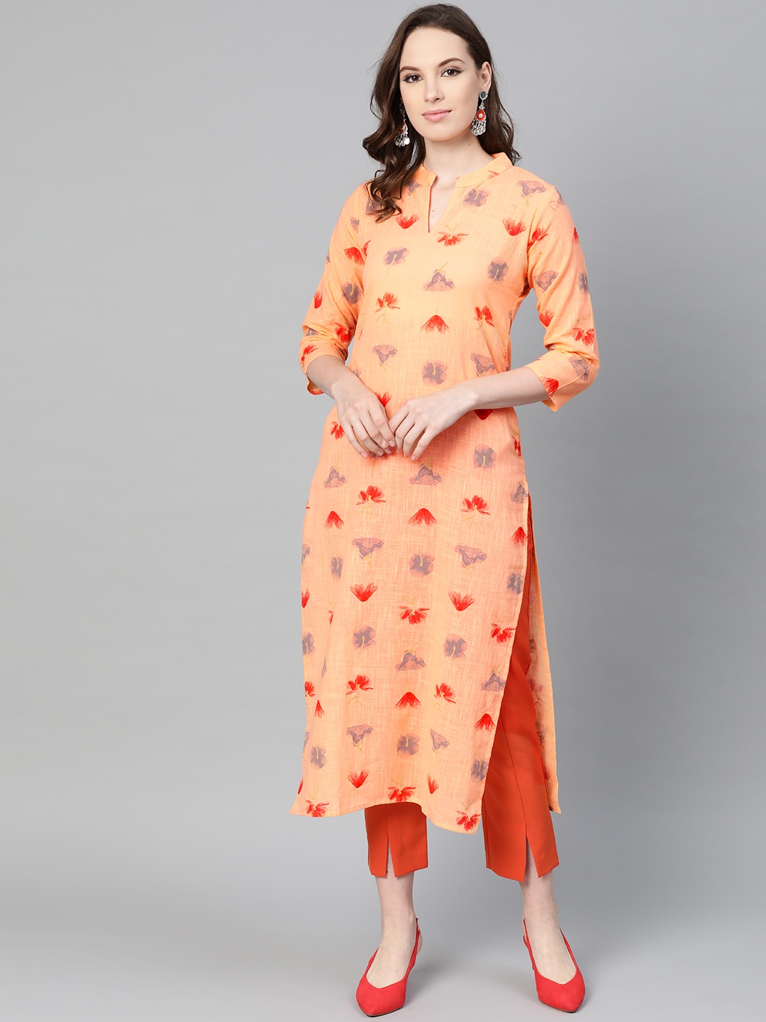 

Nayo Women Peach-Coloured & Orange Printed Straight Kurta
