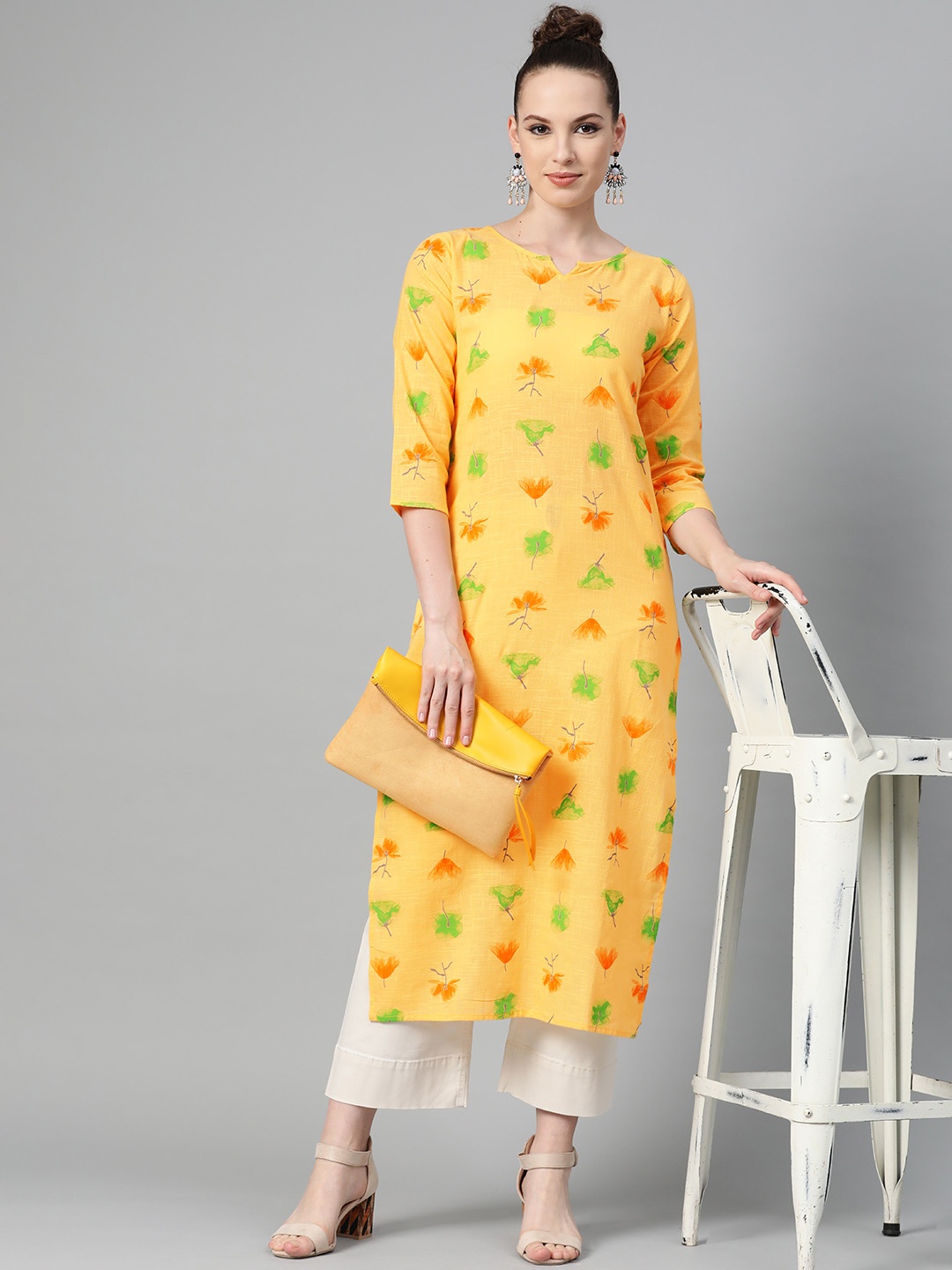 

Nayo Women Yellow & Green Floral Print Straight Kurta