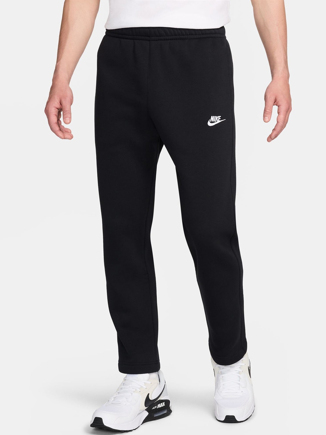 

Nike Men Black Sportswear Club Fleece Trackpants