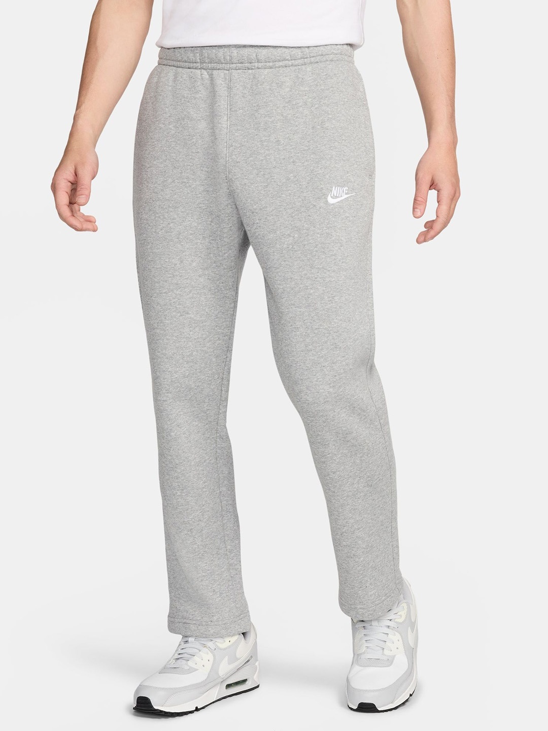 

Nike Men Grey Sportswear Club Fleece Trackpants