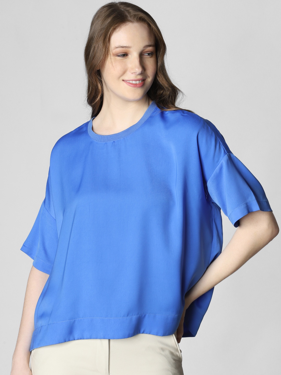 

Vero Moda Women Blue Solid Boxy Top