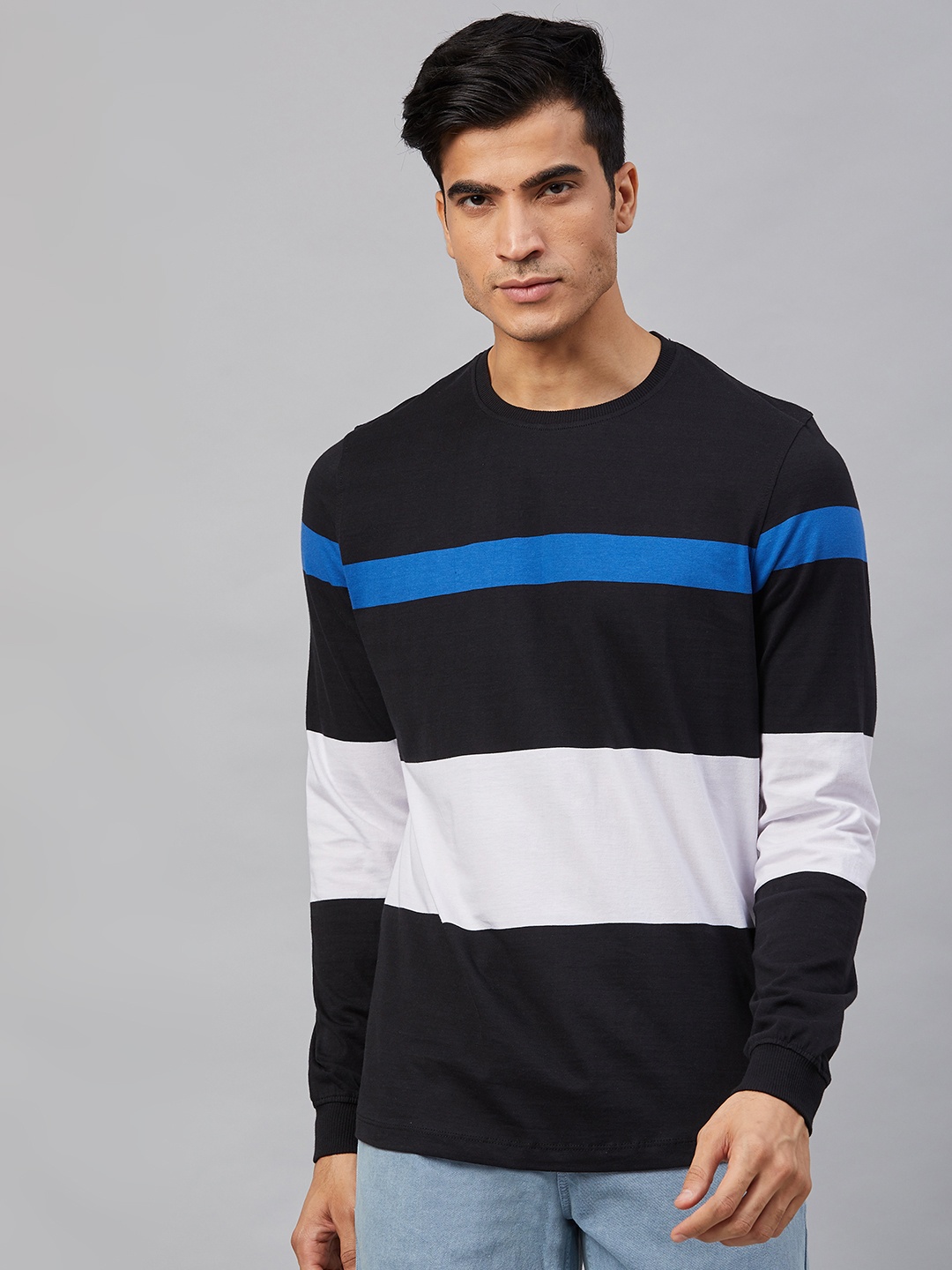 

The Roadster Lifestyle Co Men Black White Colourblocked Round Neck Pure Cotton T-shirt