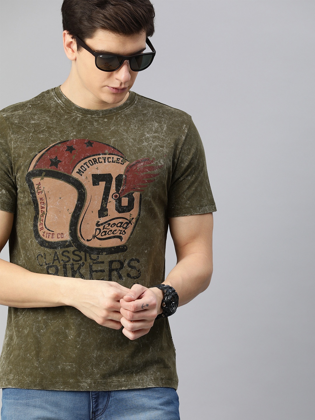 

The Roadster Lifestyle Co Men Olive Dyed Round Neck Pure Cotton T-shirt