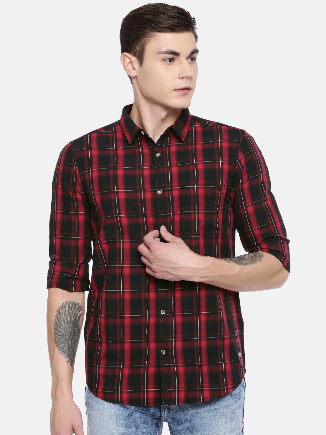 

SPYKAR Men Black & Red Actif Slim Fit Checked Casual Shirt