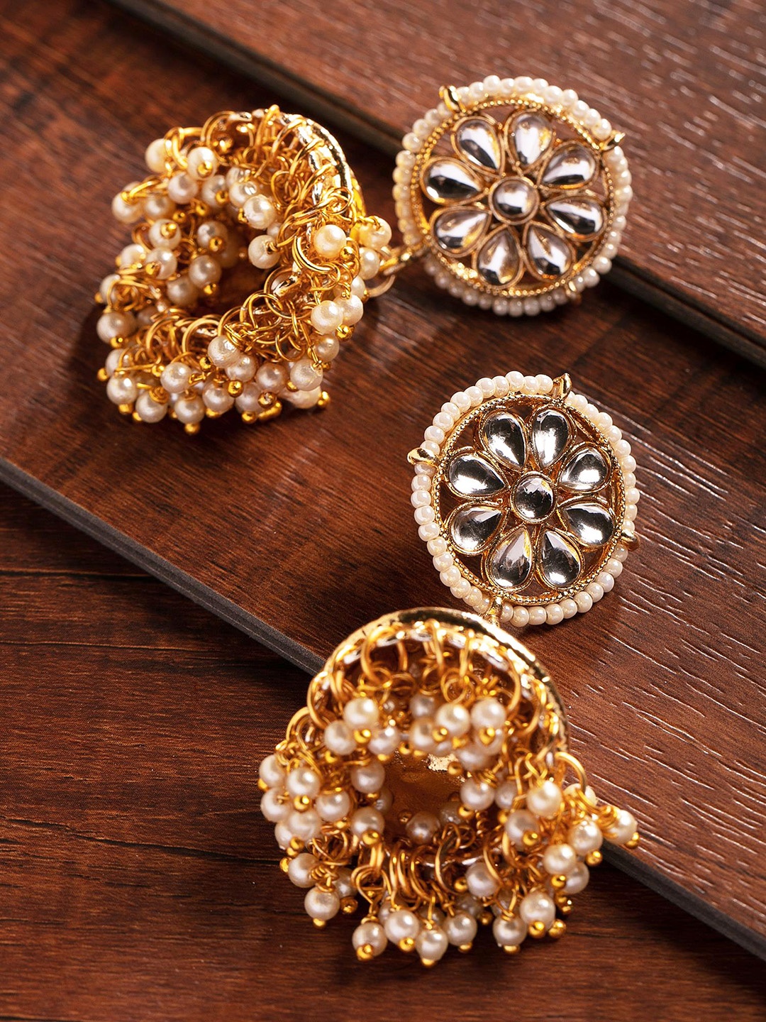 

Zaveri Pearls Gold-Toned Kundan & Pearl Studded Dome Shaped Jhumkas