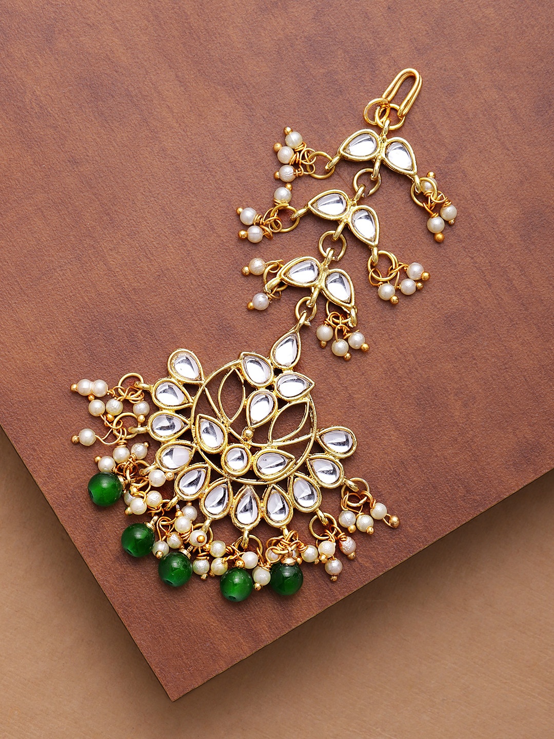 

Zaveri Pearls Gold-Toned & Green Kundan & Dangling Beaded Maangtikka