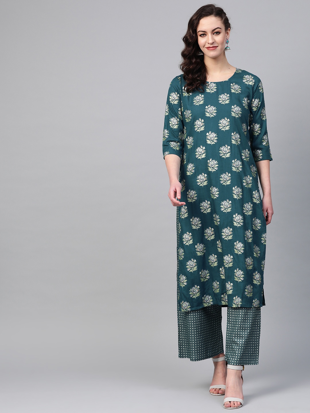 

Yuris Women Green & Silver Block Printed Kurta with Palazzos
