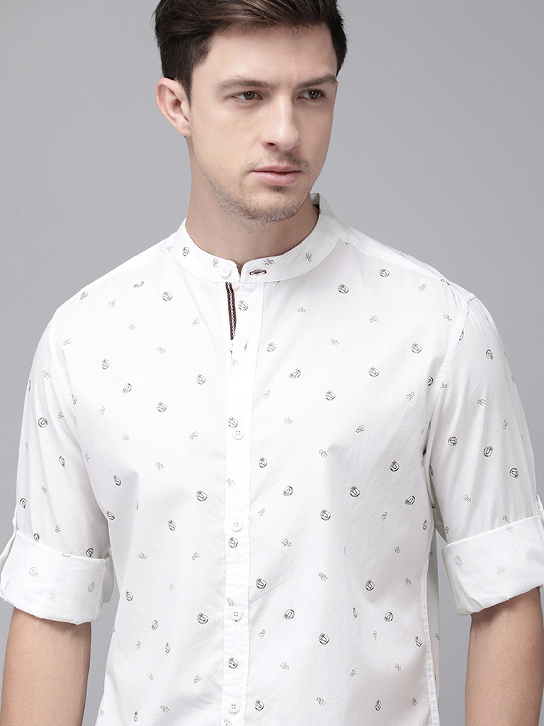 

Roadster Men White Regular Fit Printed Casual Shirt