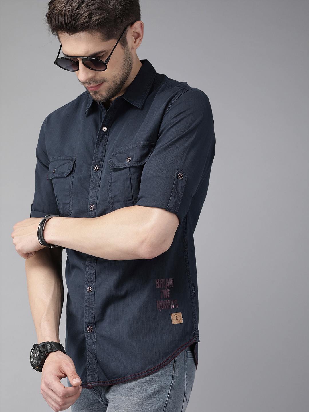 

Roadster Men Navy Blue Regular Fit Solid Casual Shirt