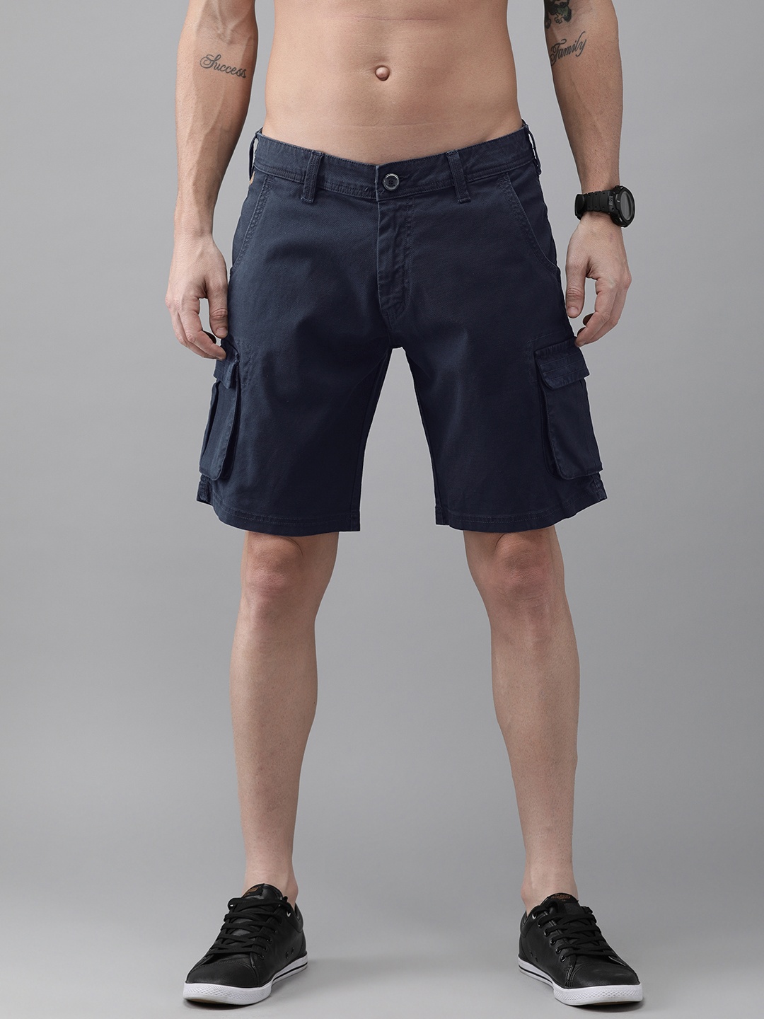 

The Roadster Lifestyle Co Men Navy Blue Solid Regular Fit Cargo Shorts