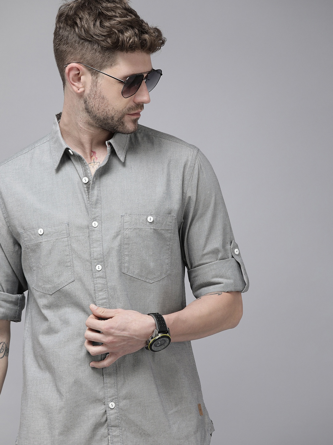 

The Roadster Lifestyle Co Men Grey Solid Opaque Pure Cotton Casual Shirt