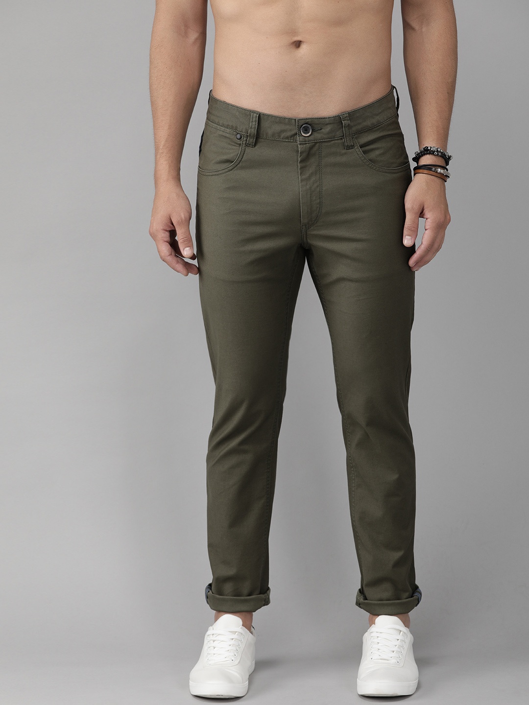 

The Roadster Lifestyle Co Men Olive Green Slim Fit Solid Regular Trousers