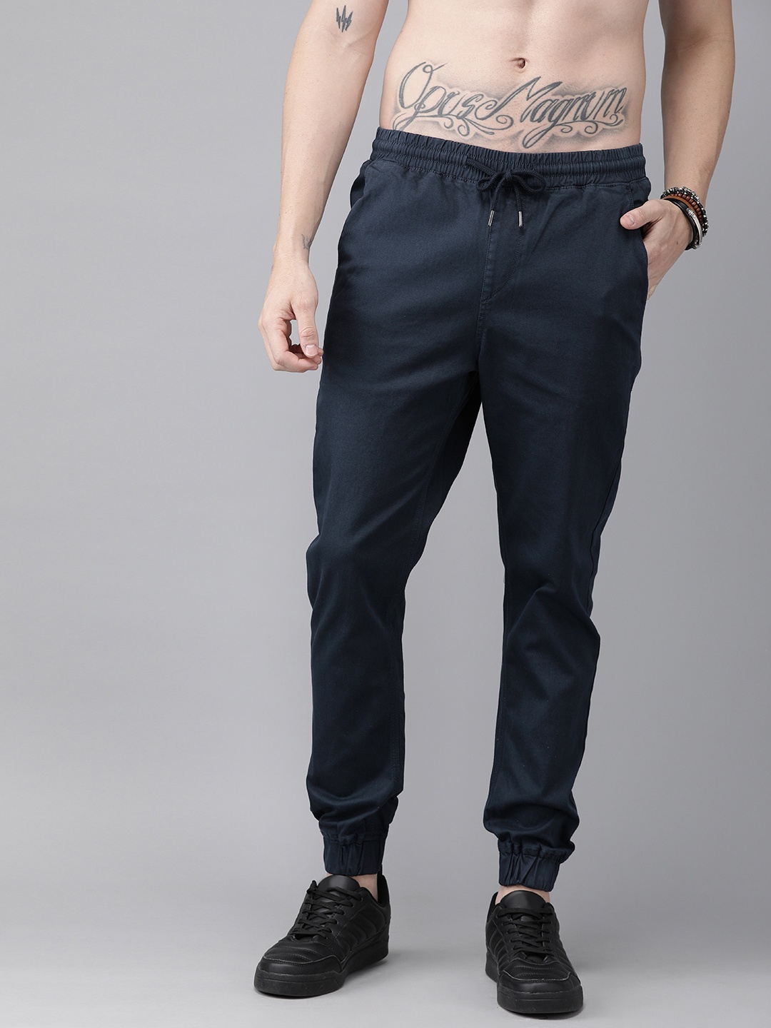 

The Roadster Lifestyle Co Men Navy Blue Joggers