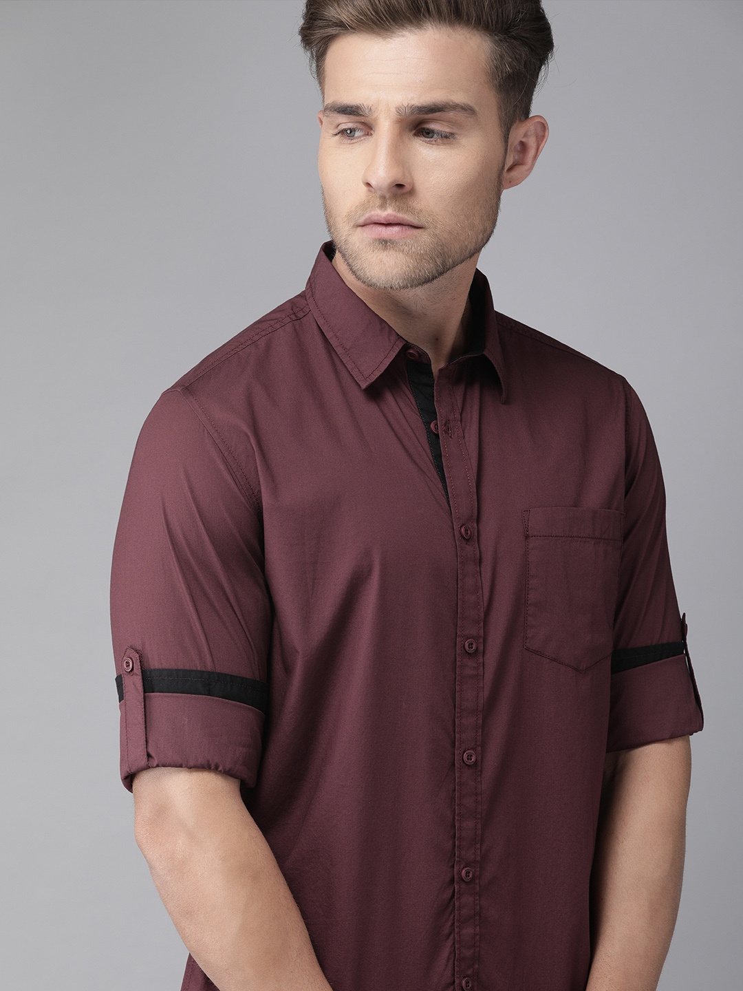 

Roadster Men Burgundy Regular Fit Solid Casual Shirt