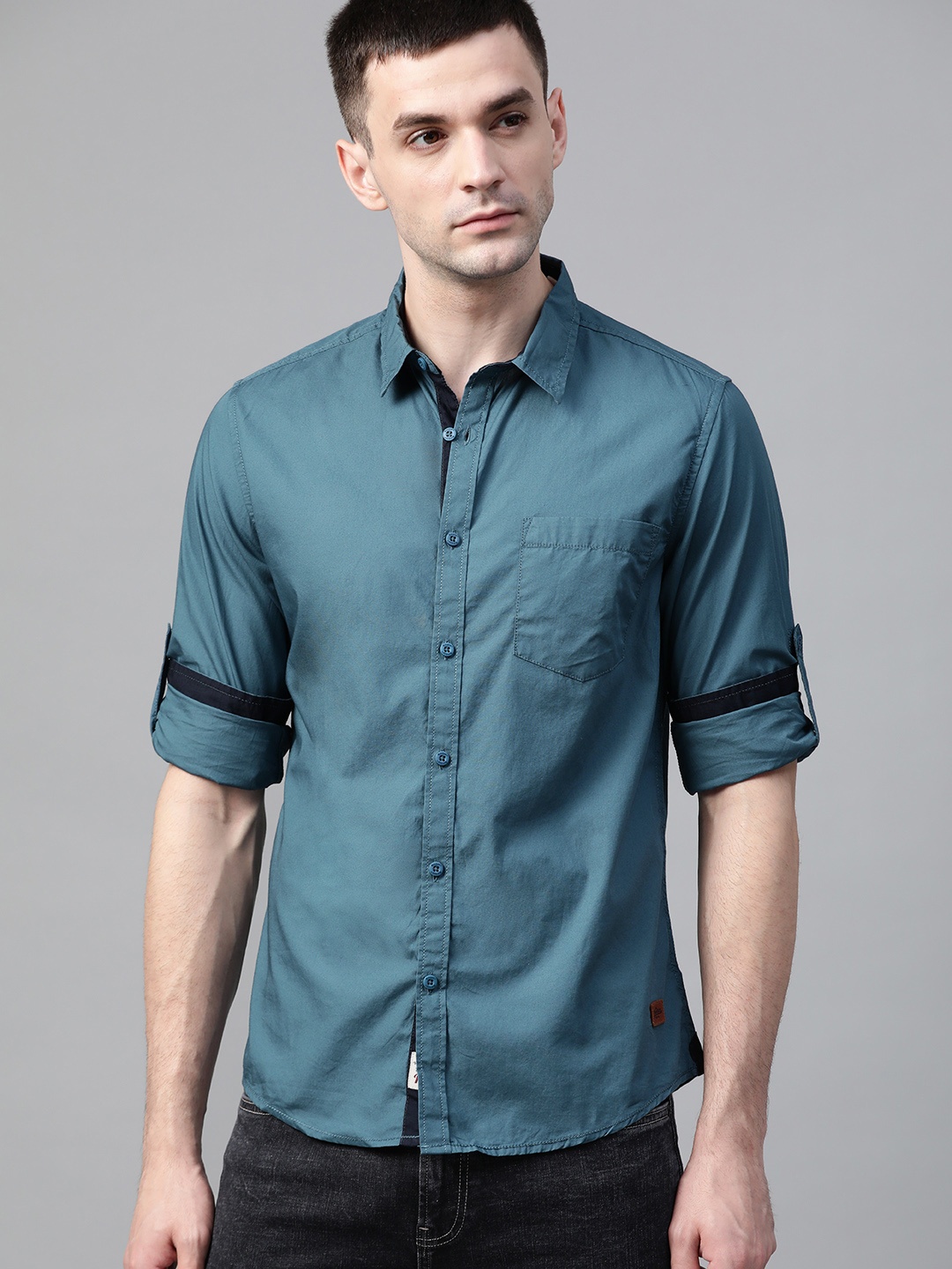 

The Roadster Lifestyle Co Men Teal Blue Regular Fit Solid Casual Shirt