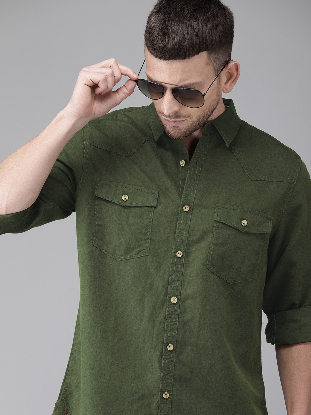 

Roadster Men Olive Green Regular Fit Solid Sustainable Casual Linen Shirt