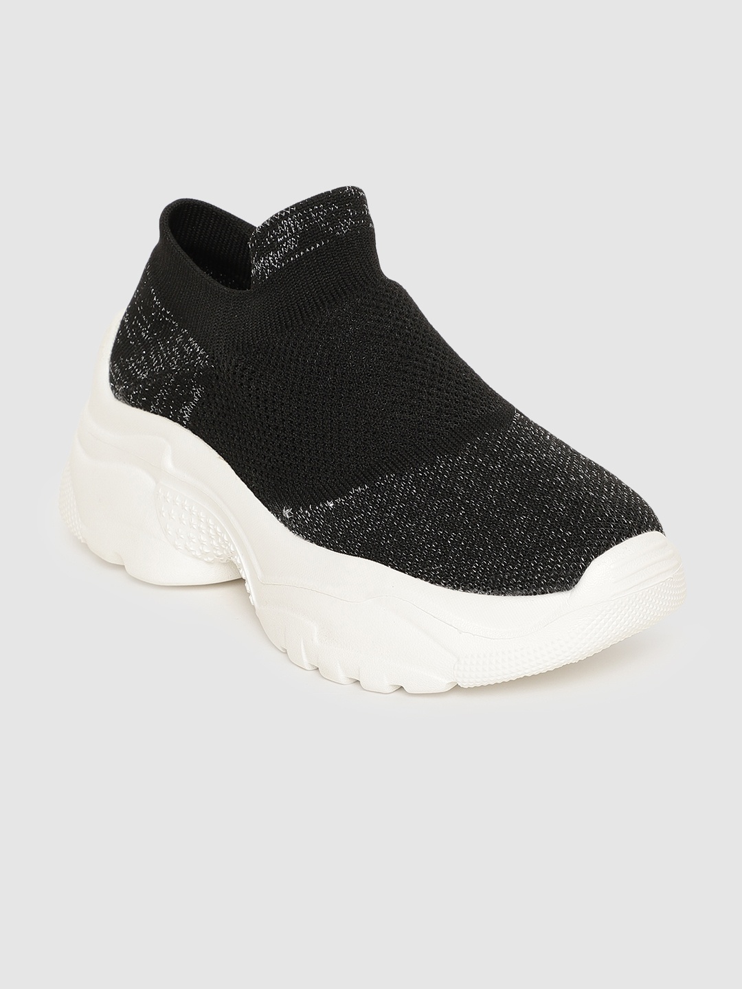 

Carlton London sports Women Black Solid Running Shoes