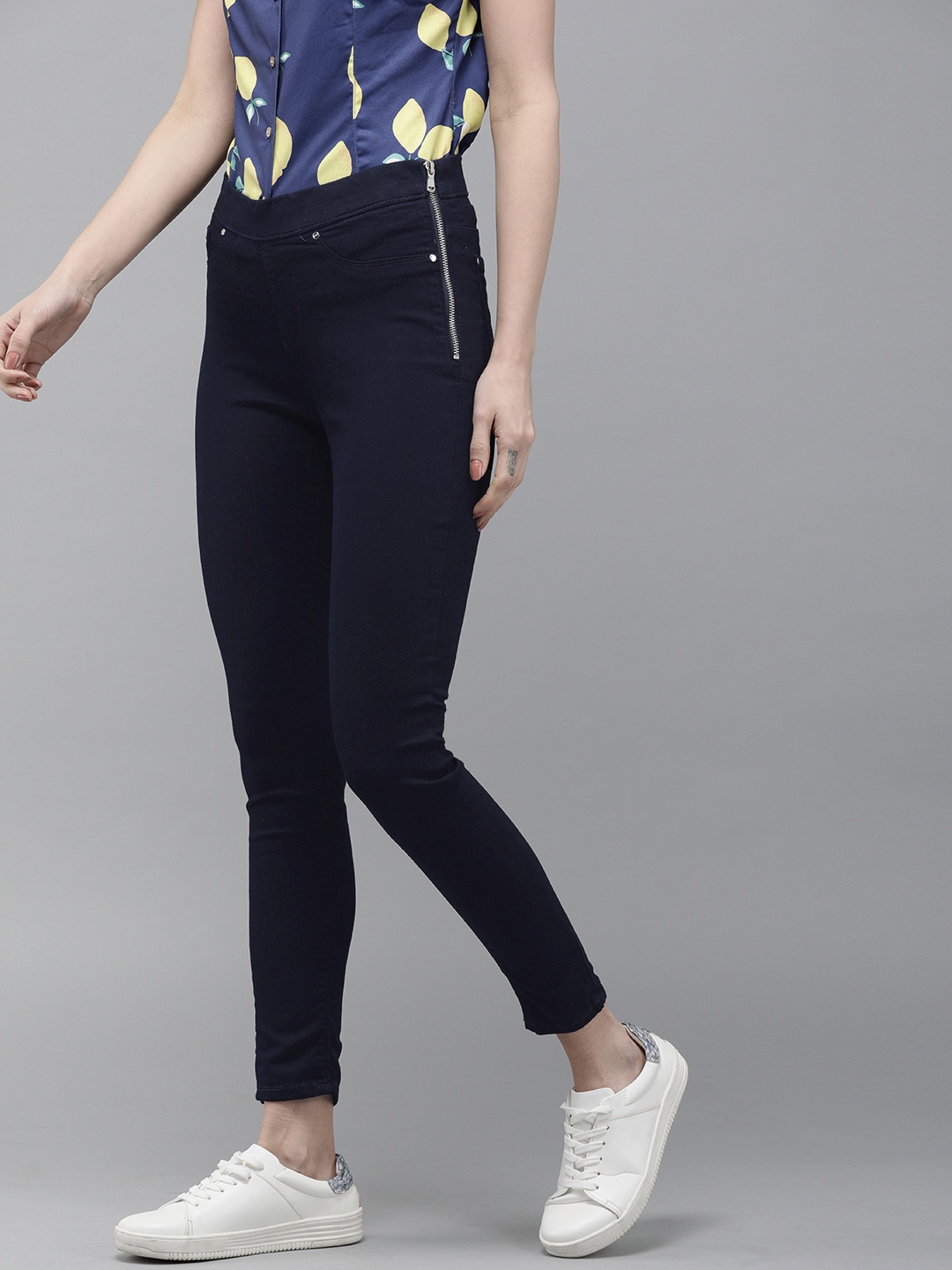 

SPYKAR Women Blue Adora Skinny Fit Solid Cropped Denim Jeggings