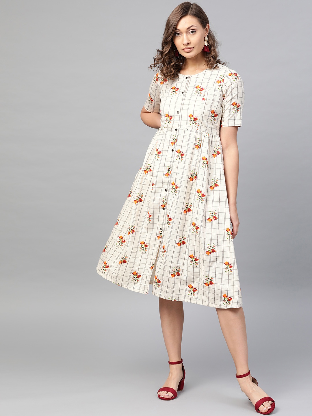 

GERUA Women Off-White & Red Block Print Empire Dress
