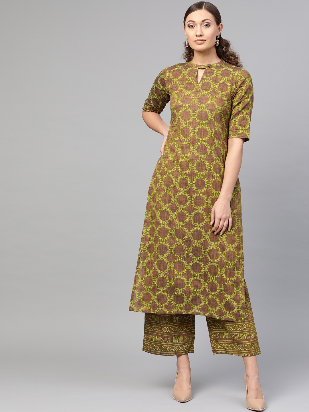 

GERUA Women Brown & Green Block Printed Kurta with Palazzos