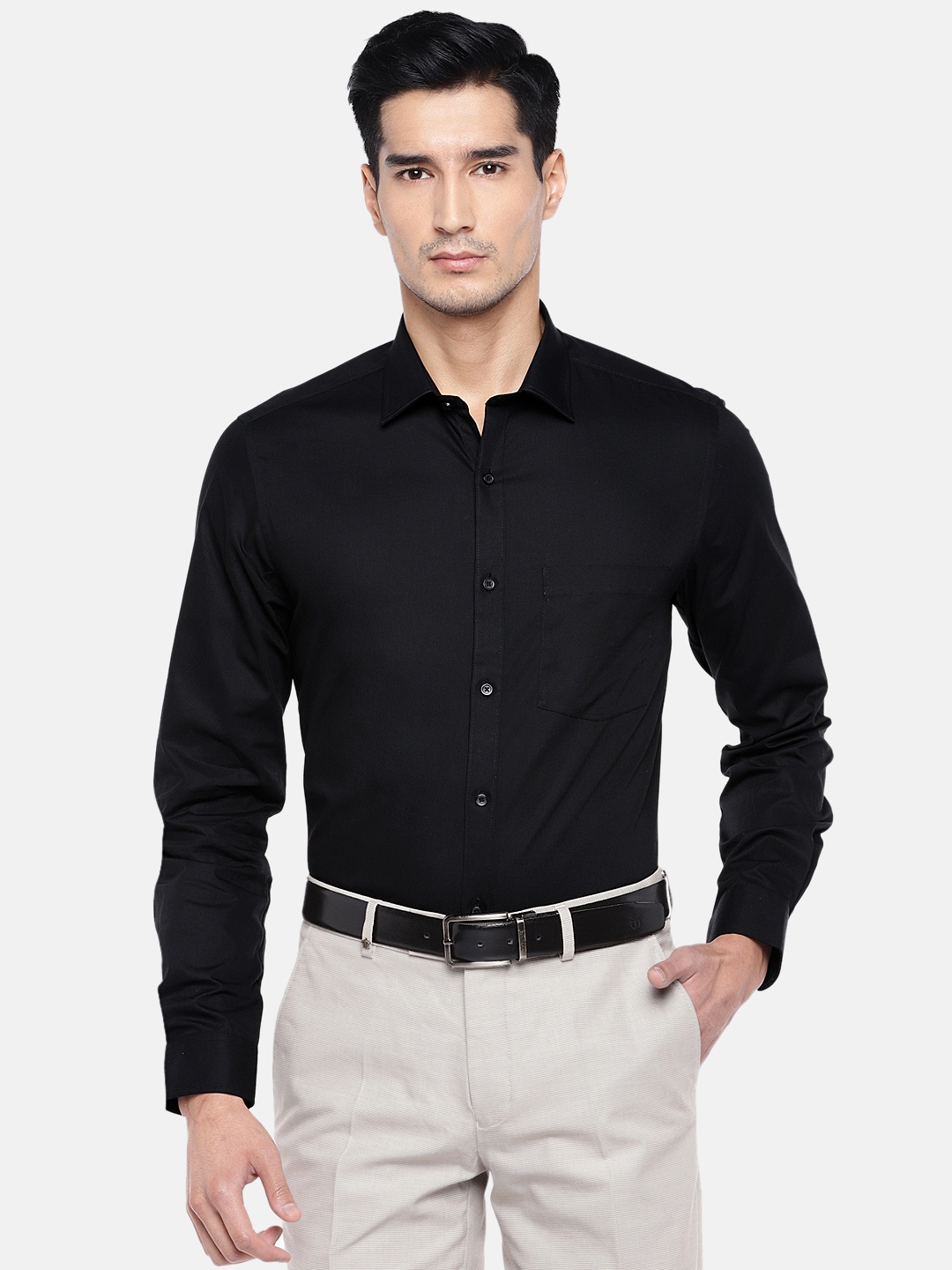 Turtle Men Black Relaxed Slim Fit Solid Formal Shirt