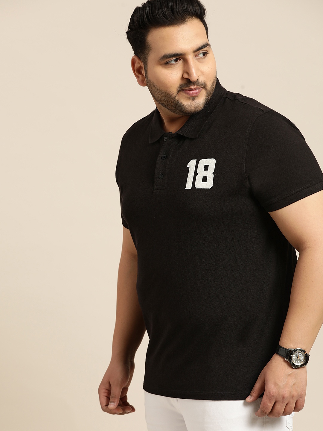 

Sztori Plus Size Men Black Applique Detail Polo Collar T-shirt
