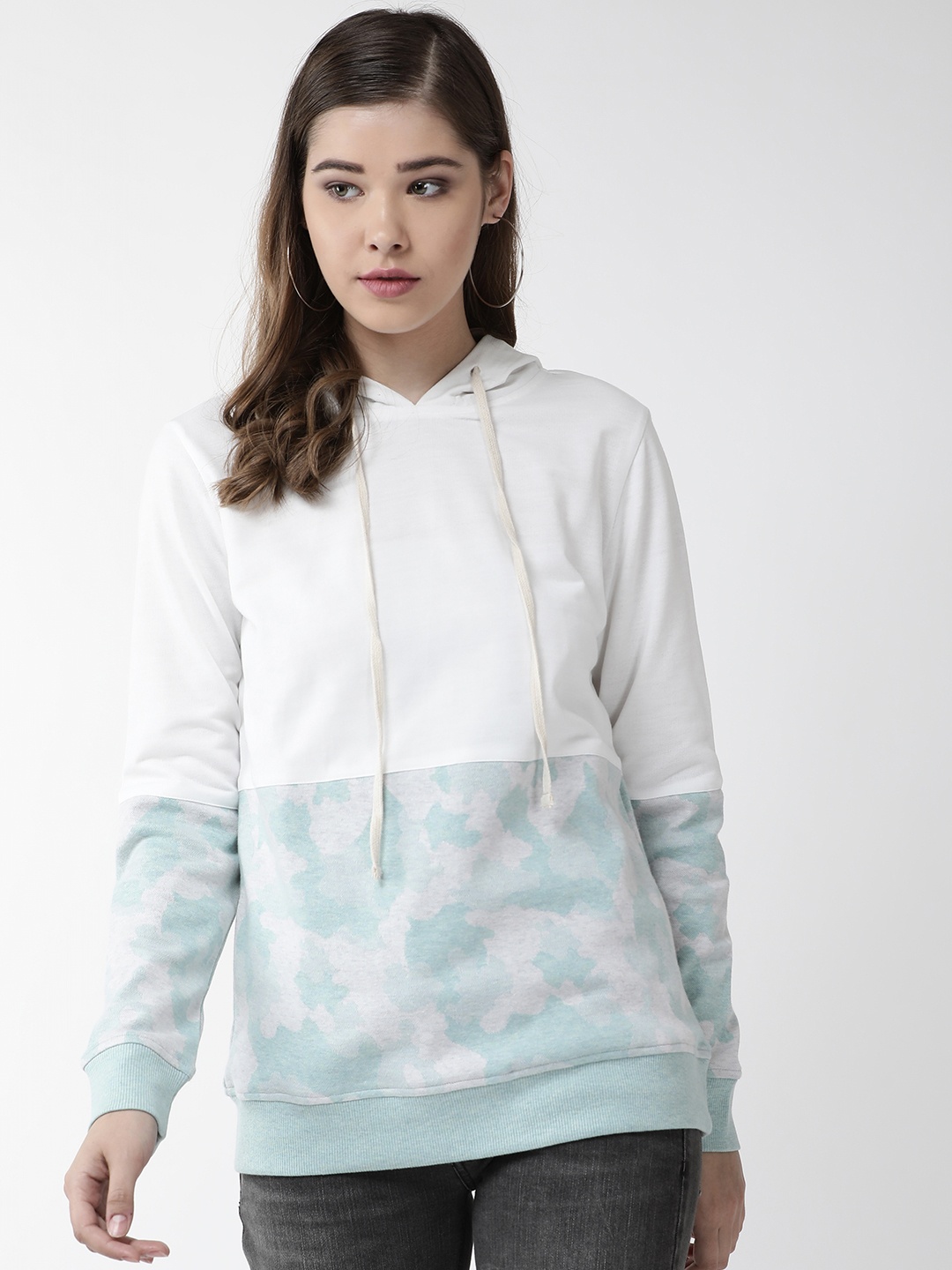 

plusS Women Blue & White Colourblocked Sweatshirt