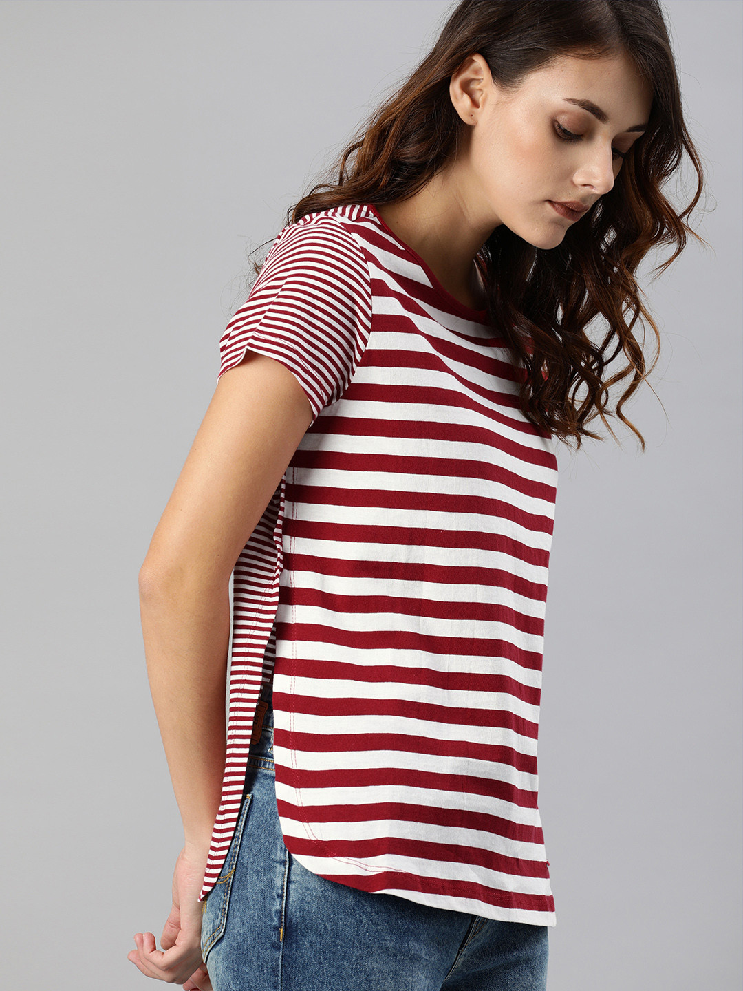 

The Roadster Lifestyle Co Women Red White Striped Yarn Dyed Round Neck Pure Cotton T-shirt with Side Slits