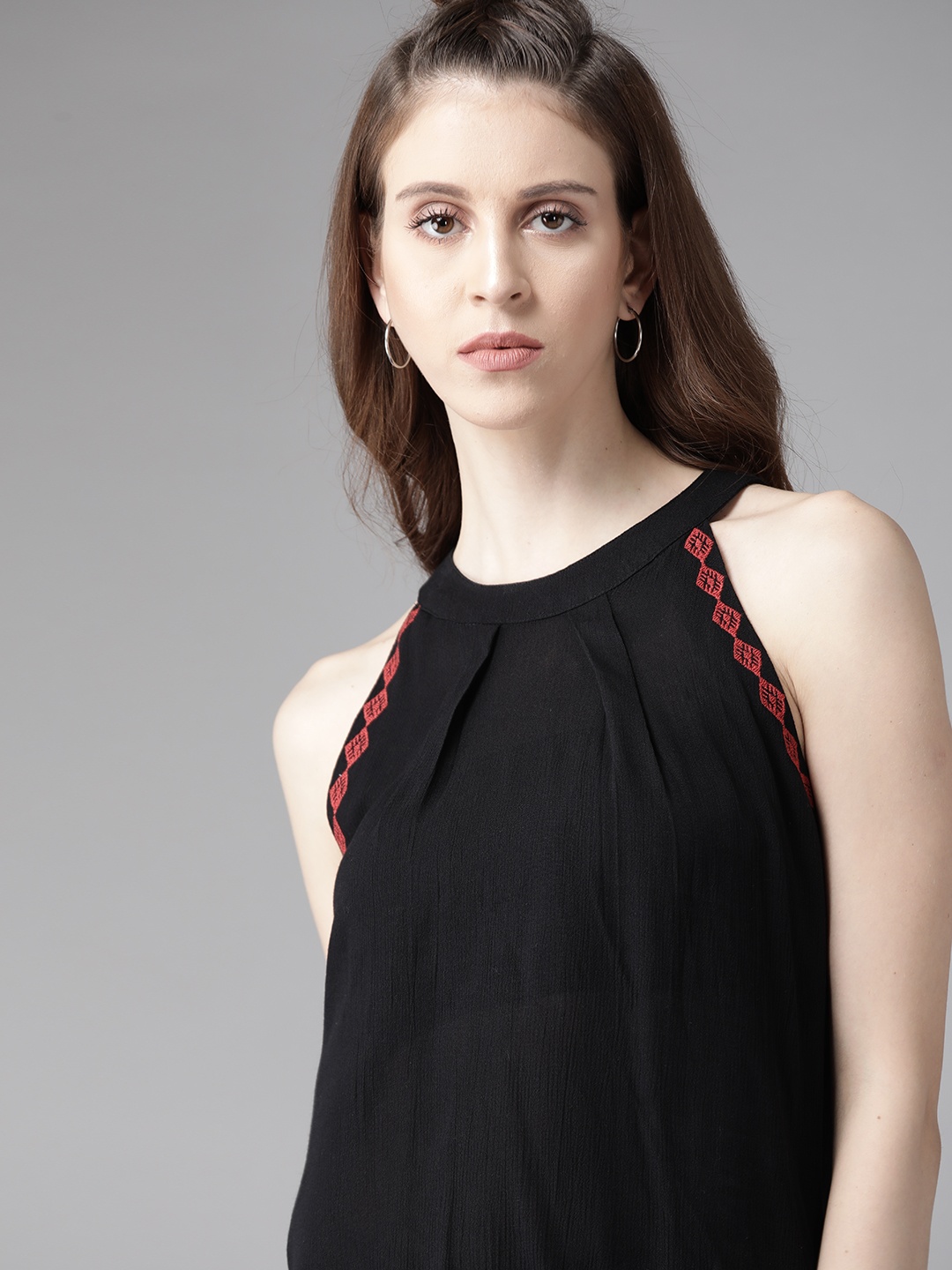 

The Roadster Lifestyle Co ECOVERO Greenturn Women Black Solid Sustainable Top