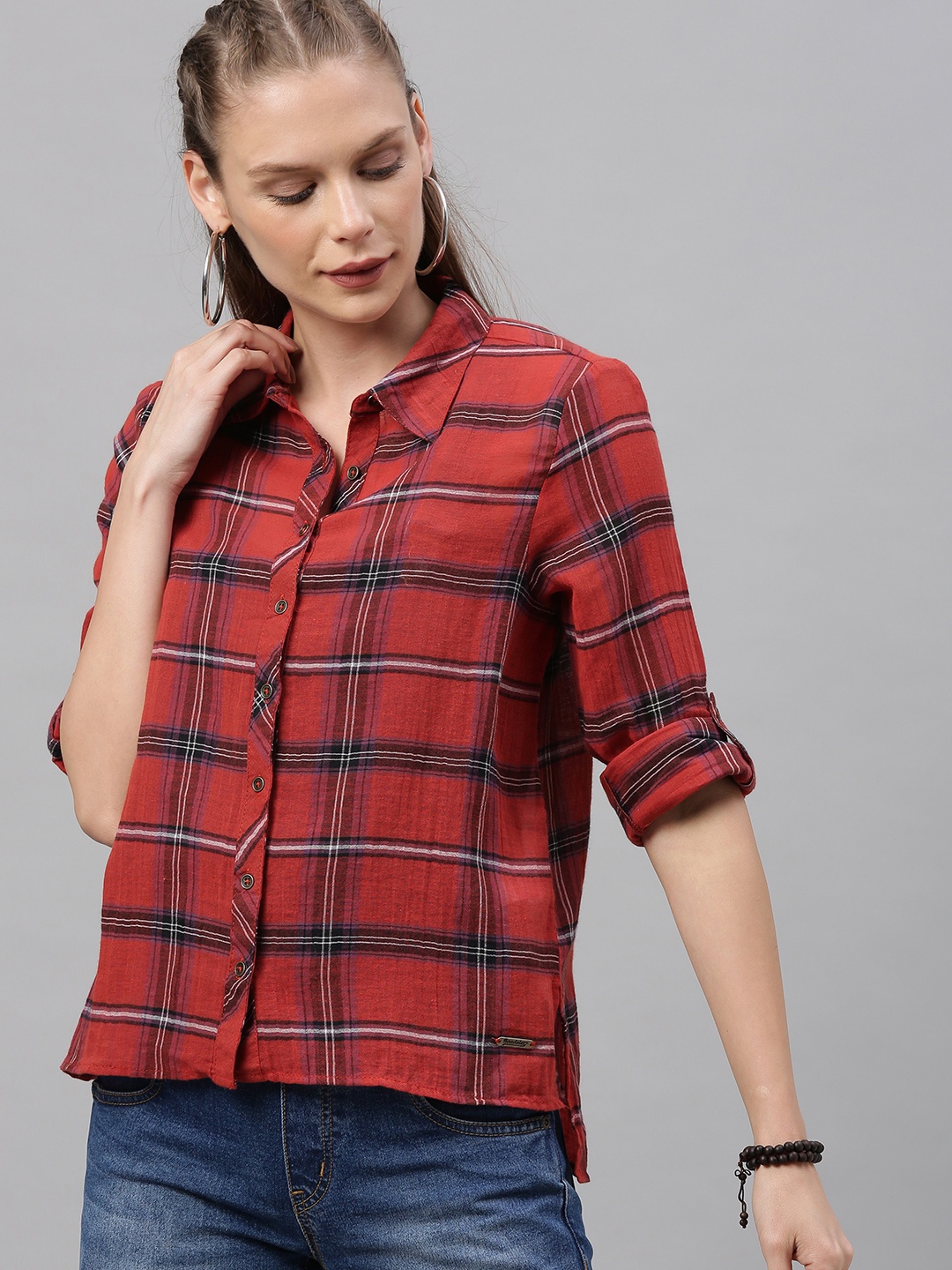 

The Roadster Lifestyle Co Women Rust Red & Navy Blue Regular Fit Checked Casual Shirt