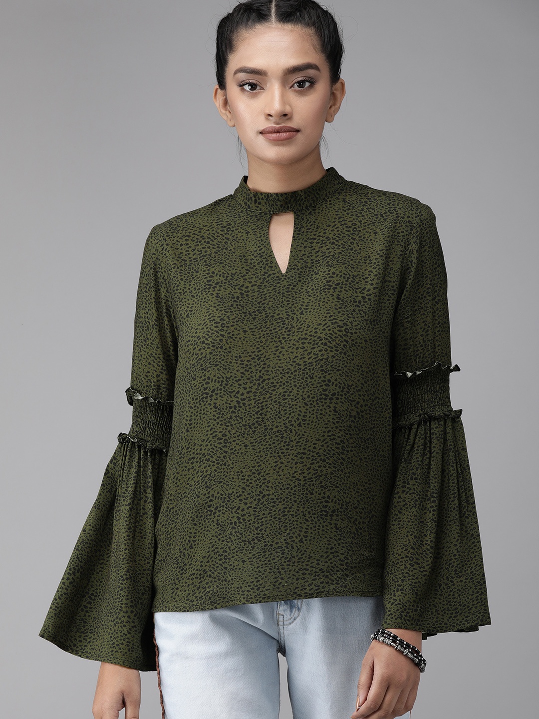 

The Roadster Lifestyle Co ECOVERO Greenturn Women Olive Green Printed Sustainable Top with Smocked Bell Sleeve