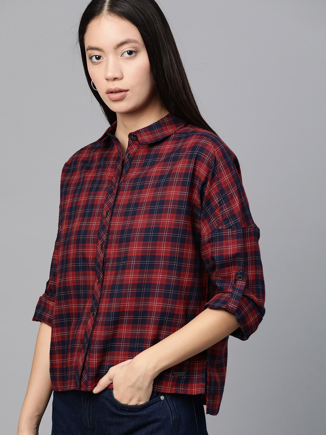 

The Roadster Lifestyle Co Women Navy Blue & Red Regular Fit Checked High-Low Casual Shirt