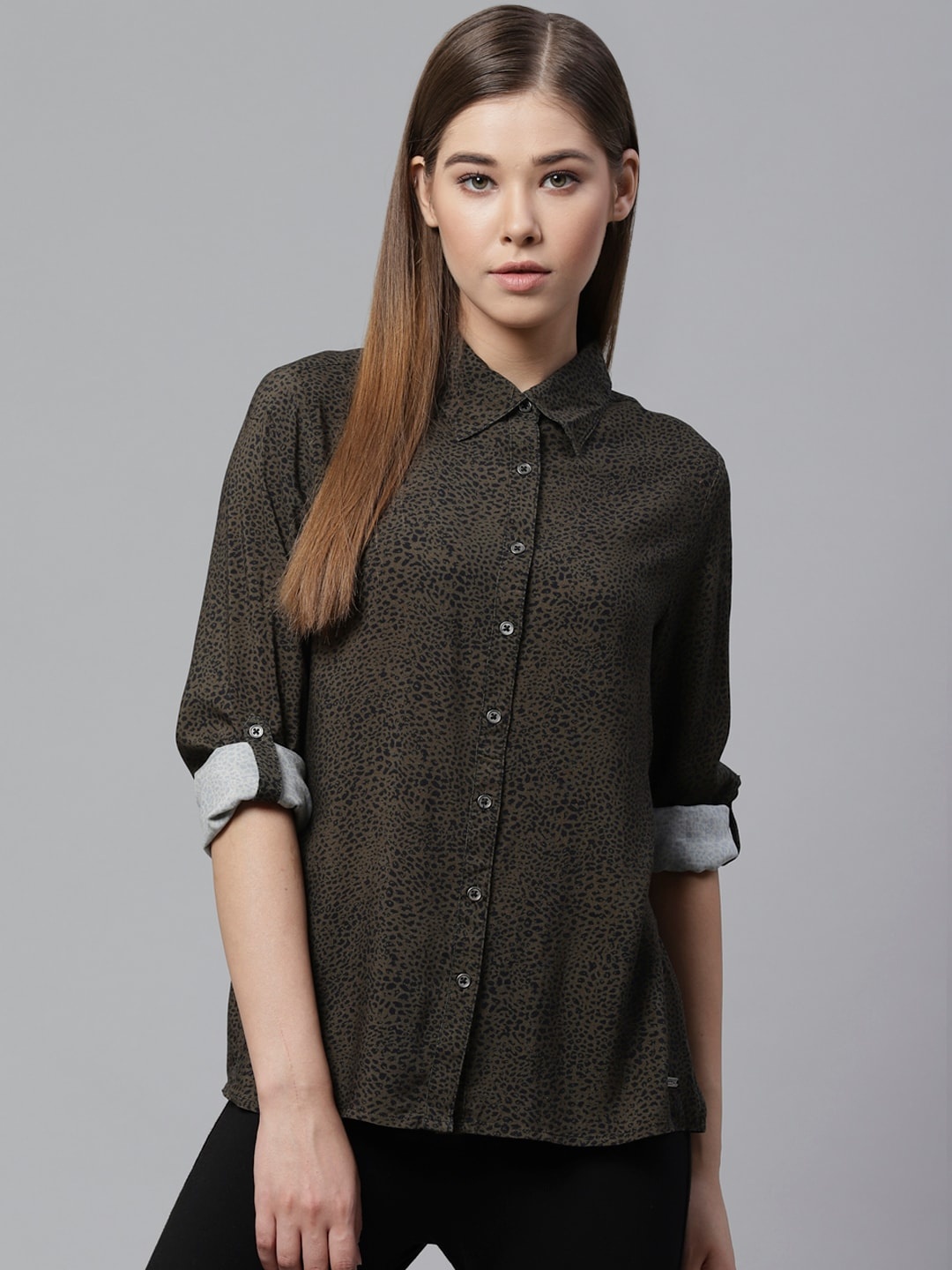 

The Roadster Lifestyle Co Women Olive Green & Black Regular Fit Animal Printed Casual Shirt