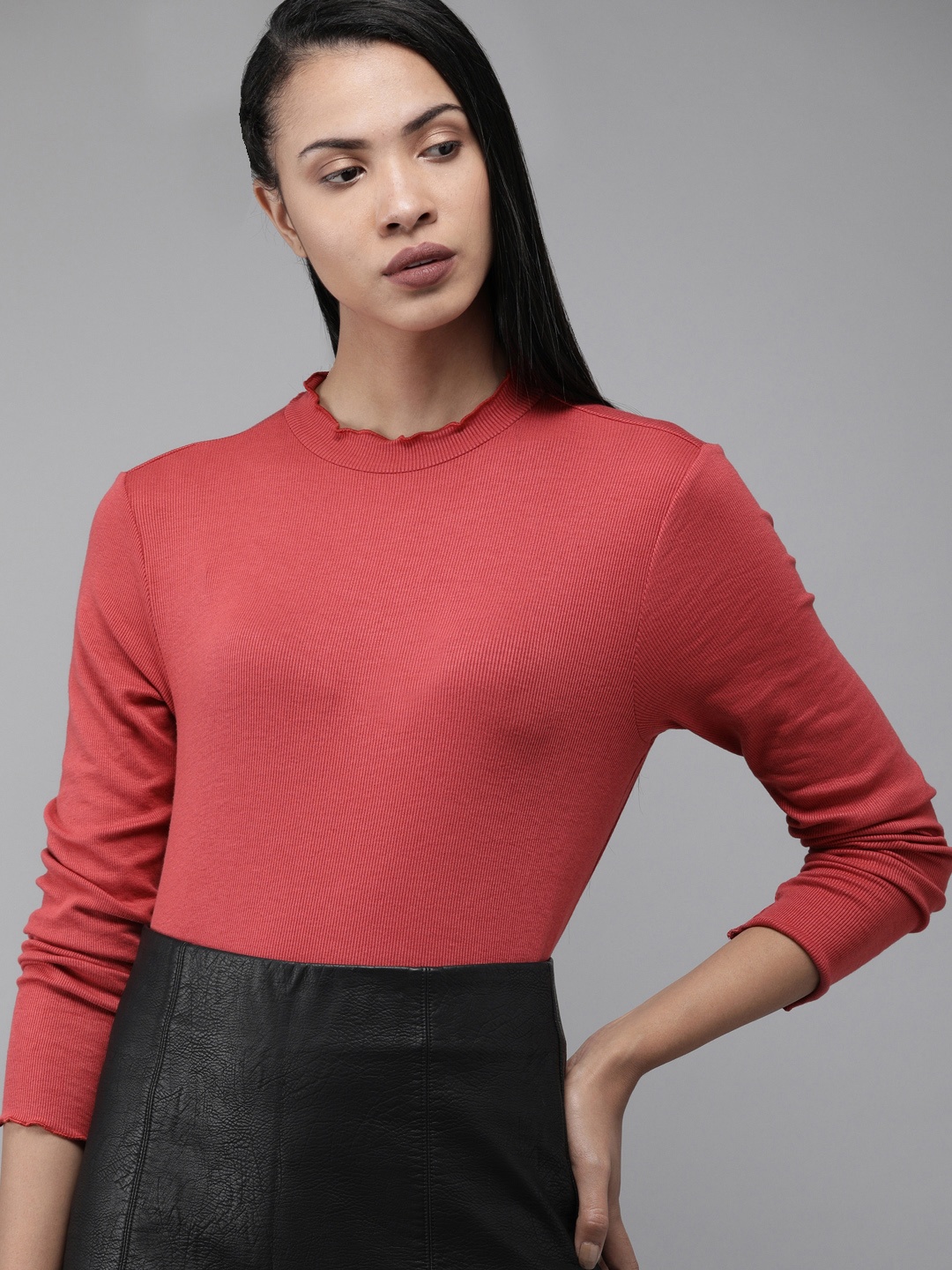 

The Roadster Lifestyle Co Women Red Self Striped Top