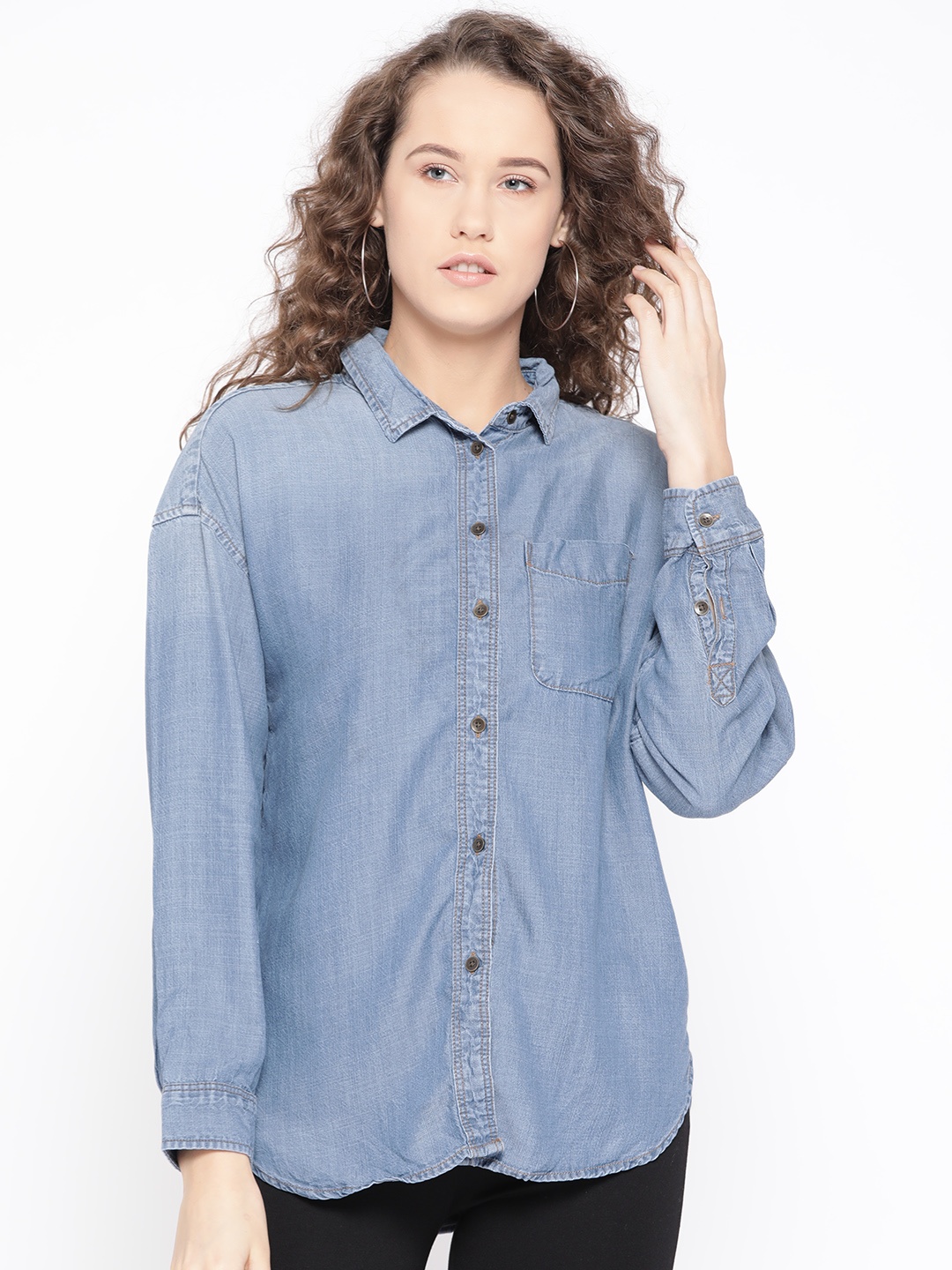 

AMERICAN EAGLE OUTFITTERS Women Blue Regular Fit Solid Casual Shirt