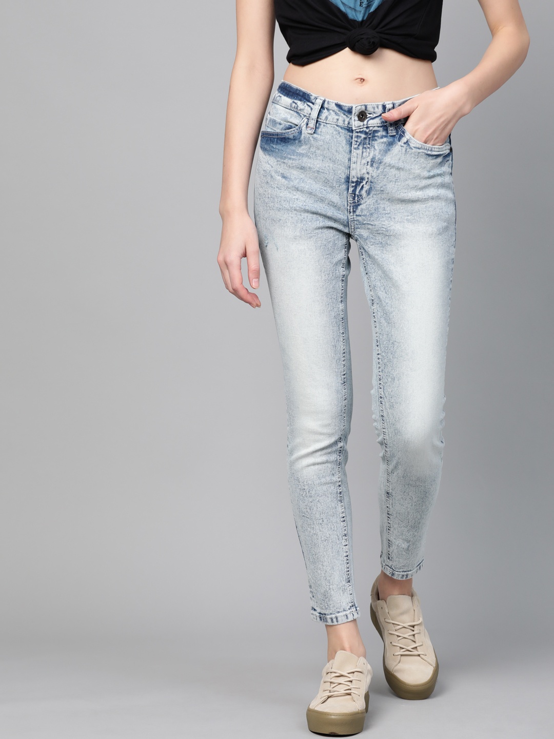 

The Roadster Lifestyle Co Women Blue Skinny Fit Mid-Rise Clean Look Stretchable Jeans