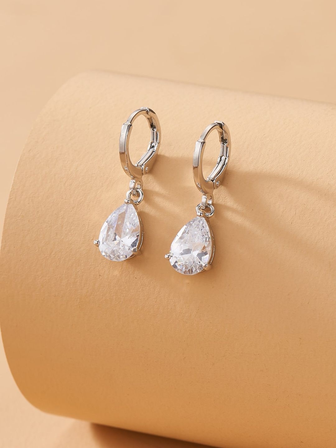 

OOMPH Silver-Plated & White Teardrop Shaped Drop Earrings