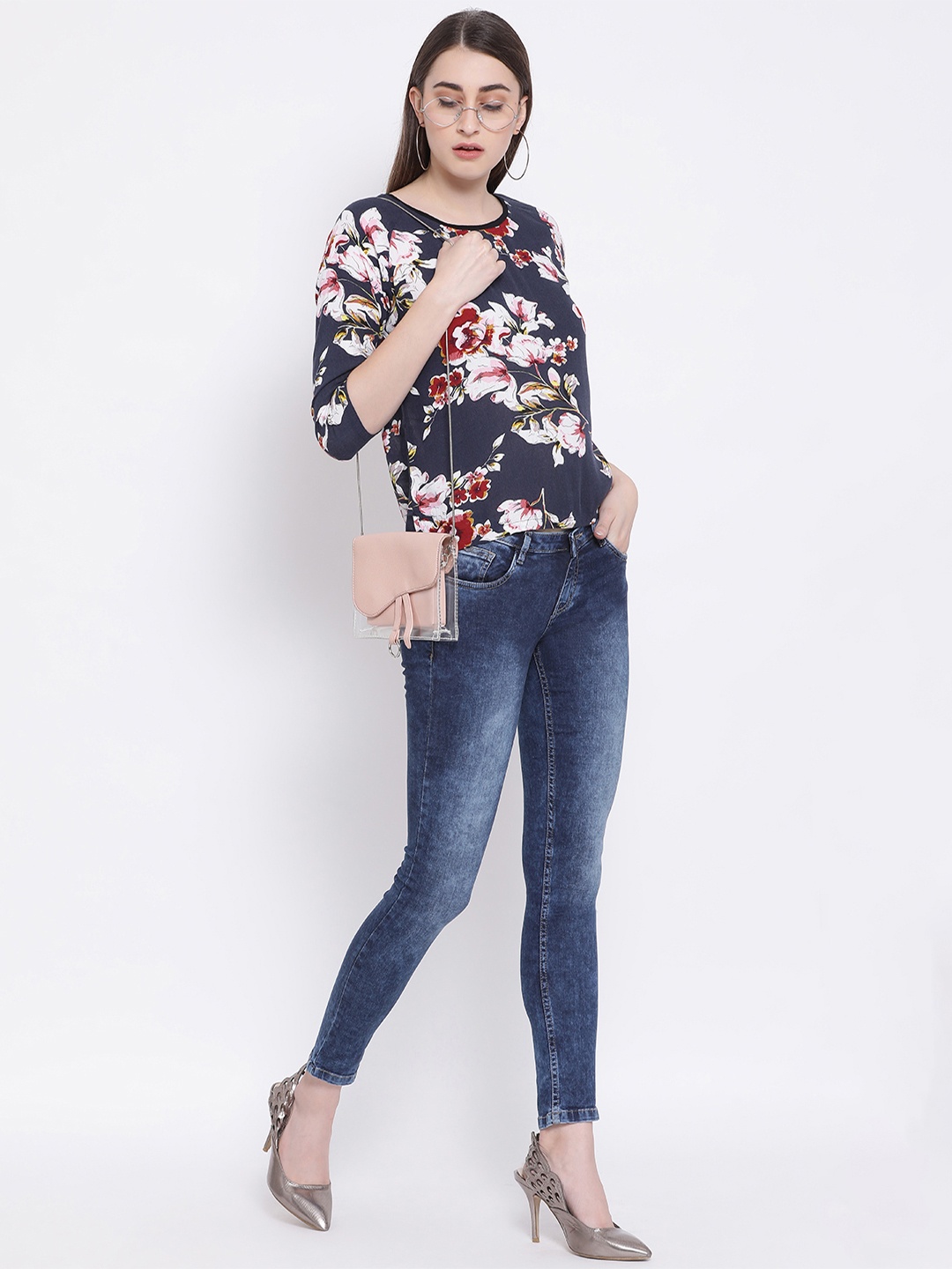

Crimsoune Club Women Blue Slim Fit Mid-Rise Clean Look Jeans